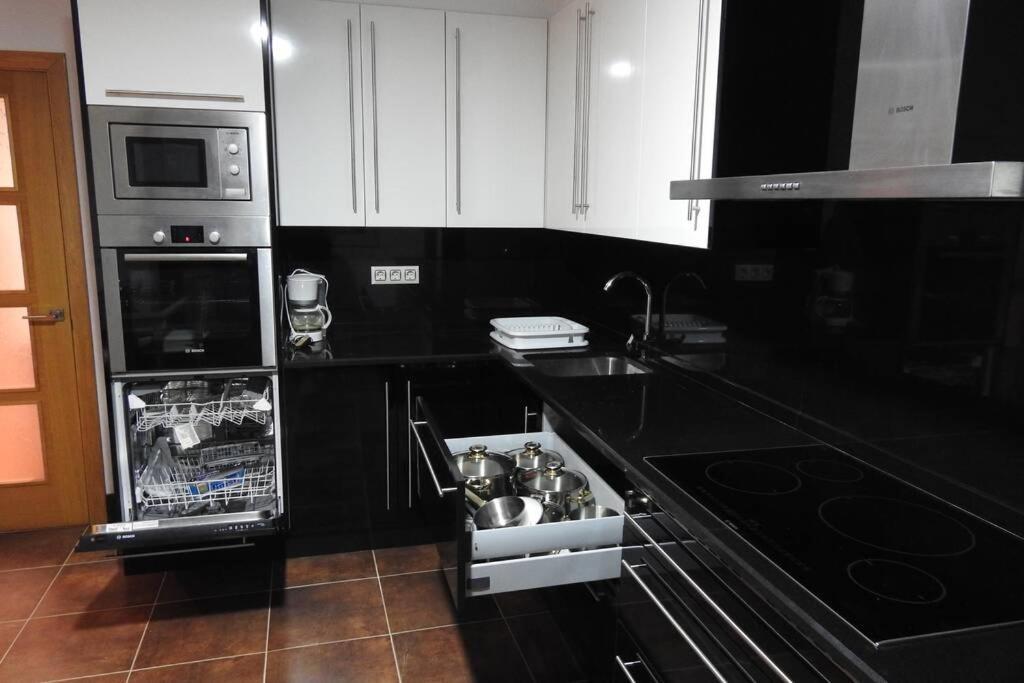 Apartamento De 4 Dormitorios En Camariñas Eksteriør bilde